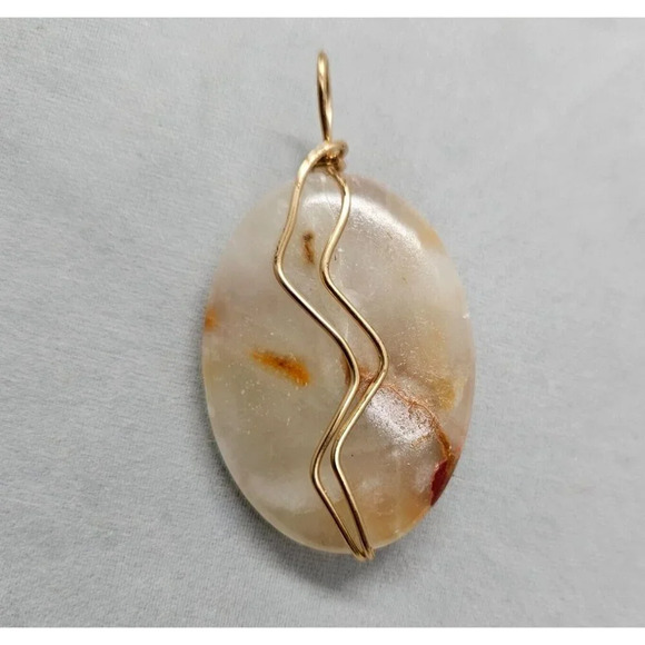 Handcrafted Onyx Pendant Oval Beige Brown Marbled Gold Tone Metal Bail Decor - Picture 4 of 8